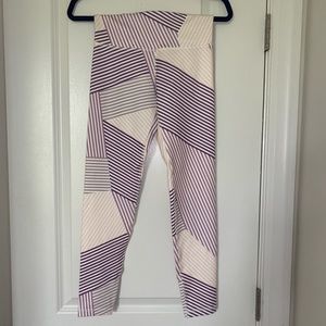 Old Navy High waisted Petite striped leggings